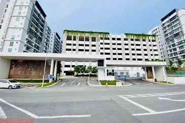 Puncak Hijauan (Hijauan Heights)