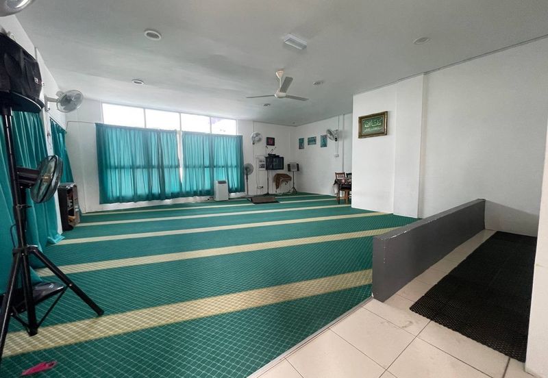 Puncak Hijauan (Hijauan Heights)