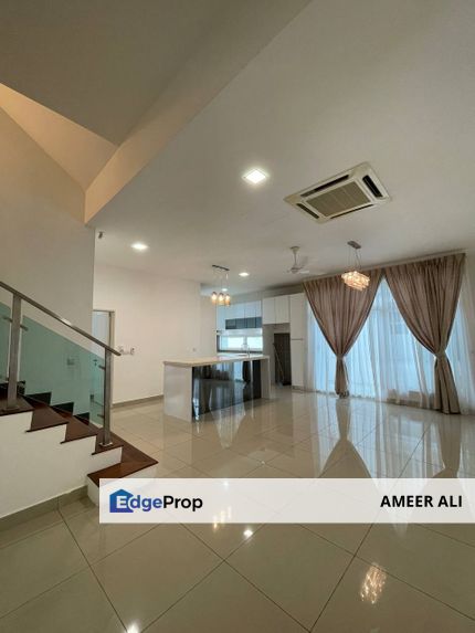 Elegant 3-Storey Semi-D Clover Cyberjaya Prosperous Living Awaits for Rent, Selangor, Cyberjaya