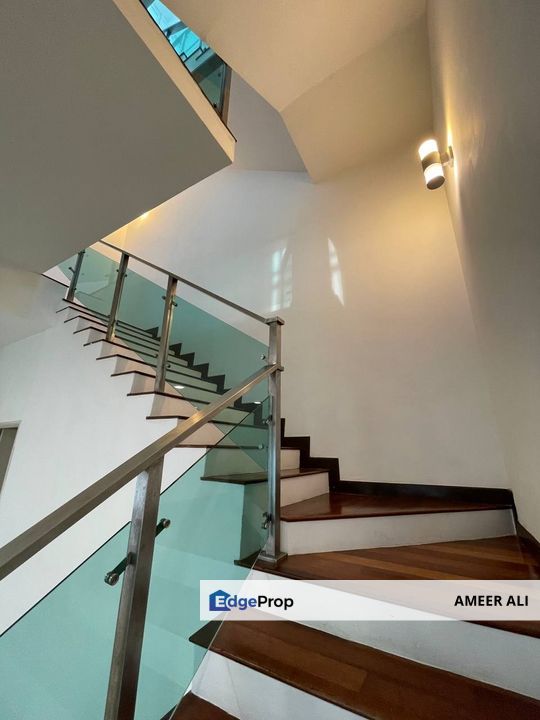 Elegant 3-Storey Semi-D Clover Cyberjaya Prosperous Living Awaits for Rent, Selangor, Cyberjaya