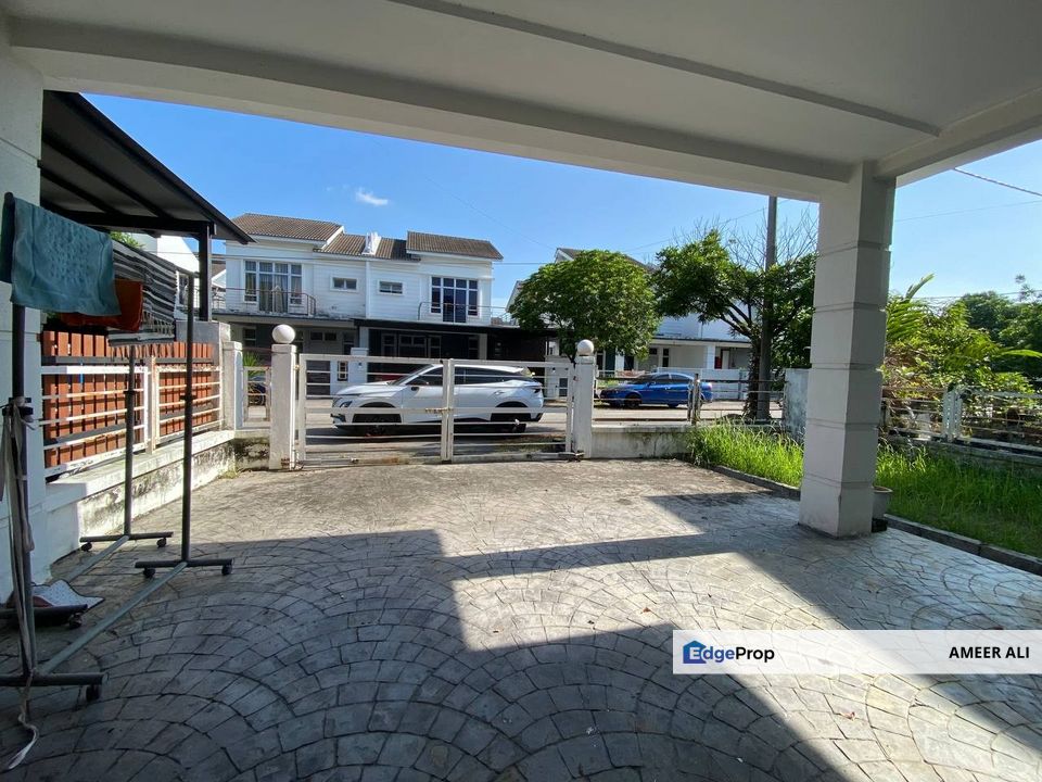 Semi D Cluster Double Storey Bandar Saujana Putra BSP Partially Furnished, Selangor, Jenjarom