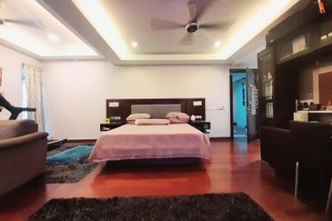 Bangi Lakehill Villas