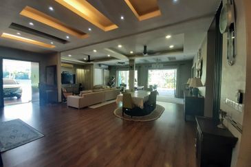 Bangi Lakehill Villas