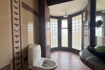 Seksyen 8, Kota Damansara