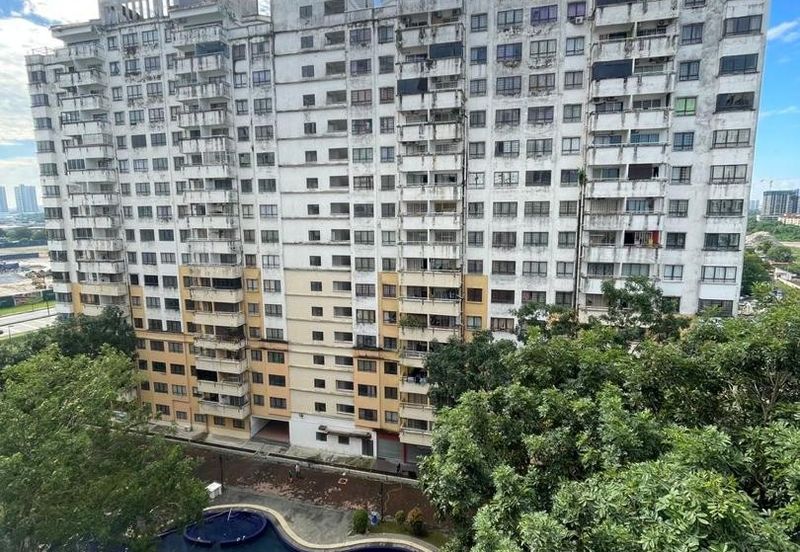 Vista Millennium Condominiums