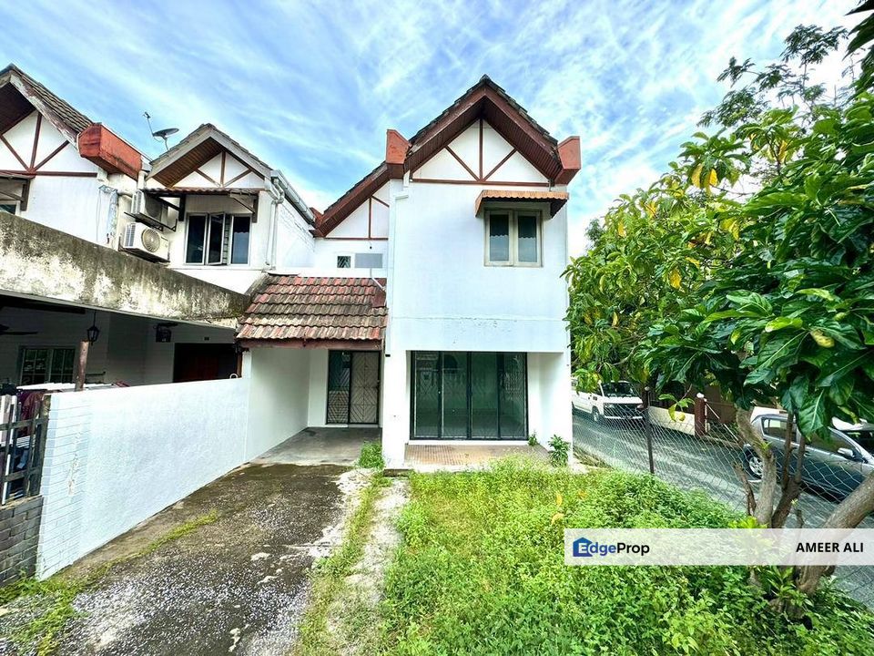 Spacious End Lot 2 Storey 22x75 Kelana Jaya SS 7 Beside Masjid Yakin, Selangor, Petaling Jaya