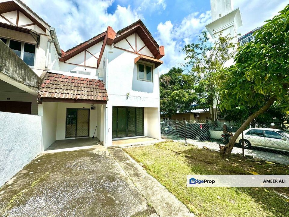 Spacious End Lot 2 Storey 22x75 Kelana Jaya SS 7 Beside Masjid Yakin, Selangor, Petaling Jaya