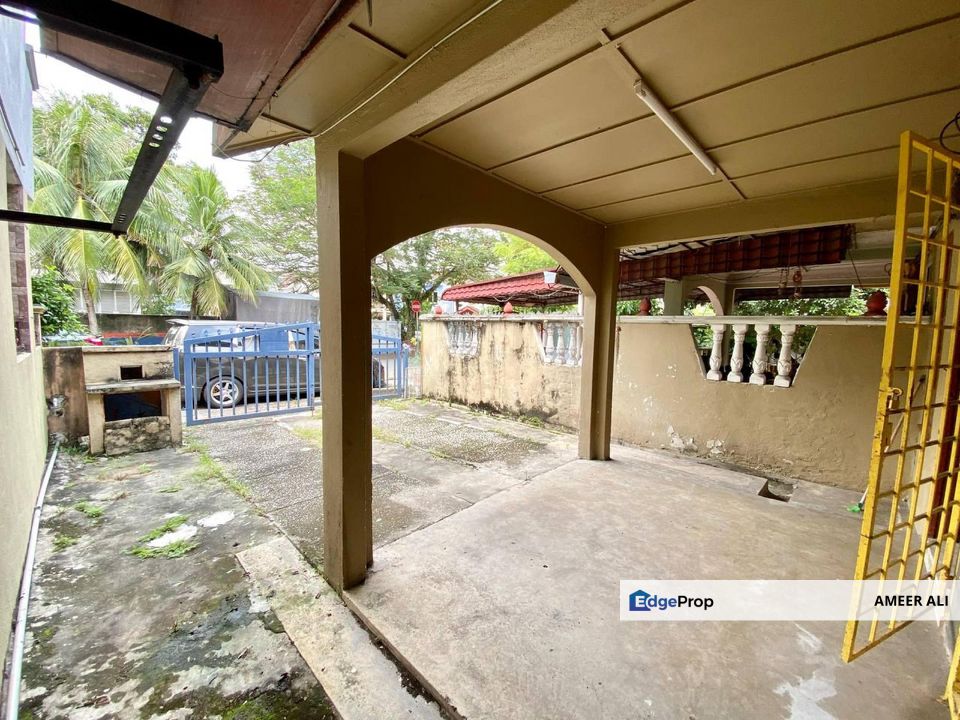 Facing Open! 2 Storey Extra Backyard Near LRT Puchong Perdana, Selangor, Puchong