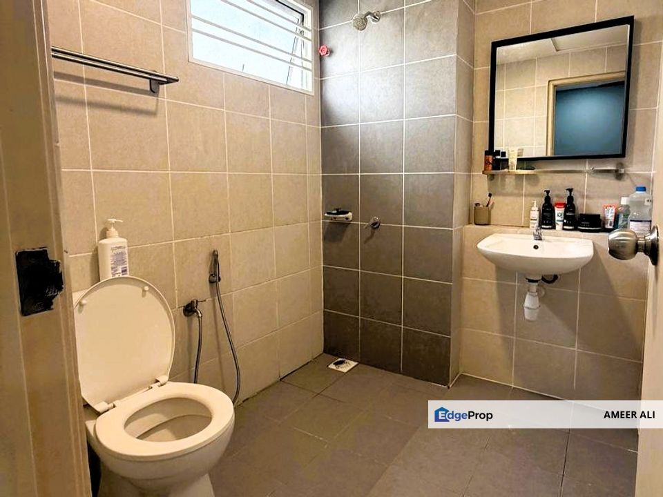 Double Storey Terrace Kita Bayu Cybersouth Renovated Gated Guarded , Selangor, Dengkil