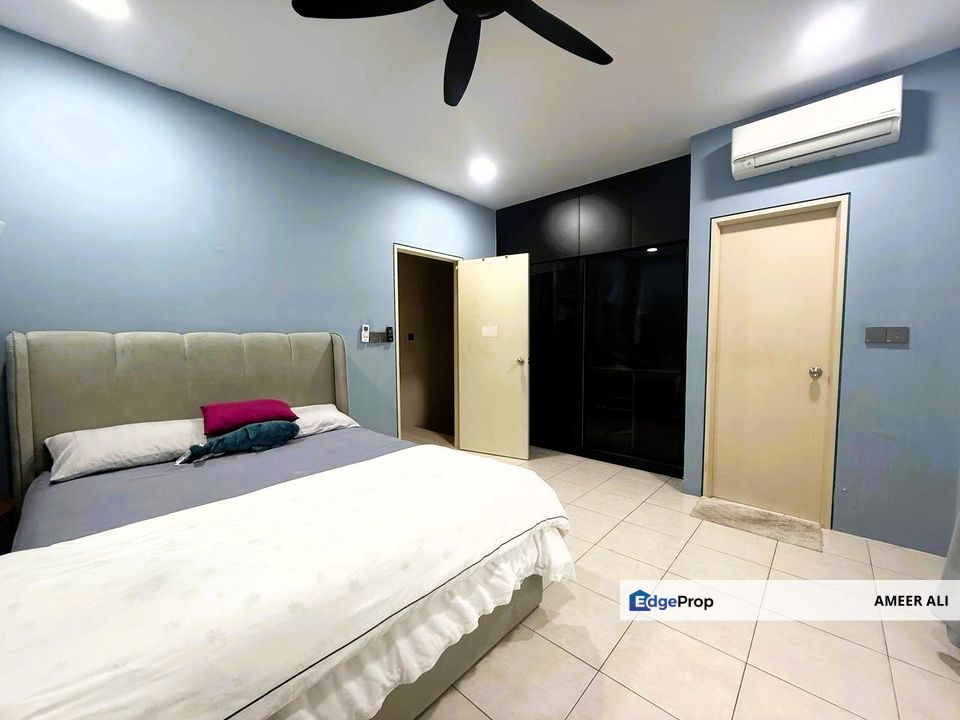 Double Storey Terrace Kita Bayu Cybersouth Renovated Gated Guarded , Selangor, Dengkil