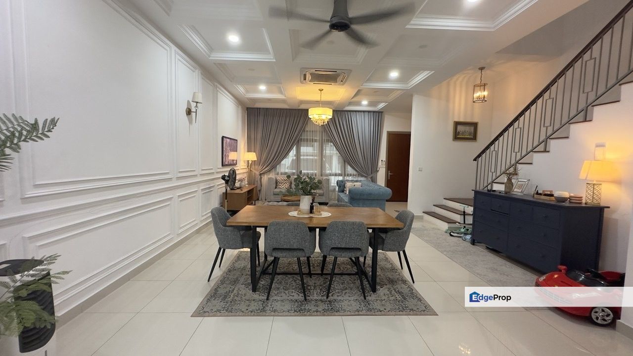 Fully Renovated Cun Superlink Maple Residence Cyberjaya Double Storey, Selangor, Cyberjaya