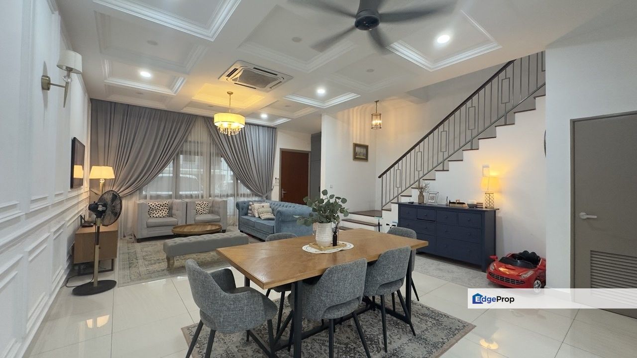 Fully Renovated Cun Superlink Maple Residence Cyberjaya Double Storey, Selangor, Cyberjaya