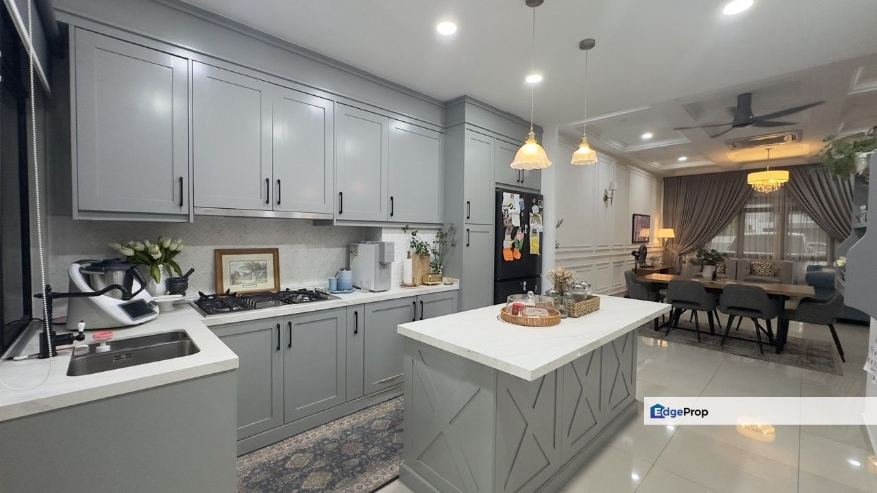 Fully Renovated Cun Superlink Maple Residence Cyberjaya Double Storey, Selangor, Cyberjaya