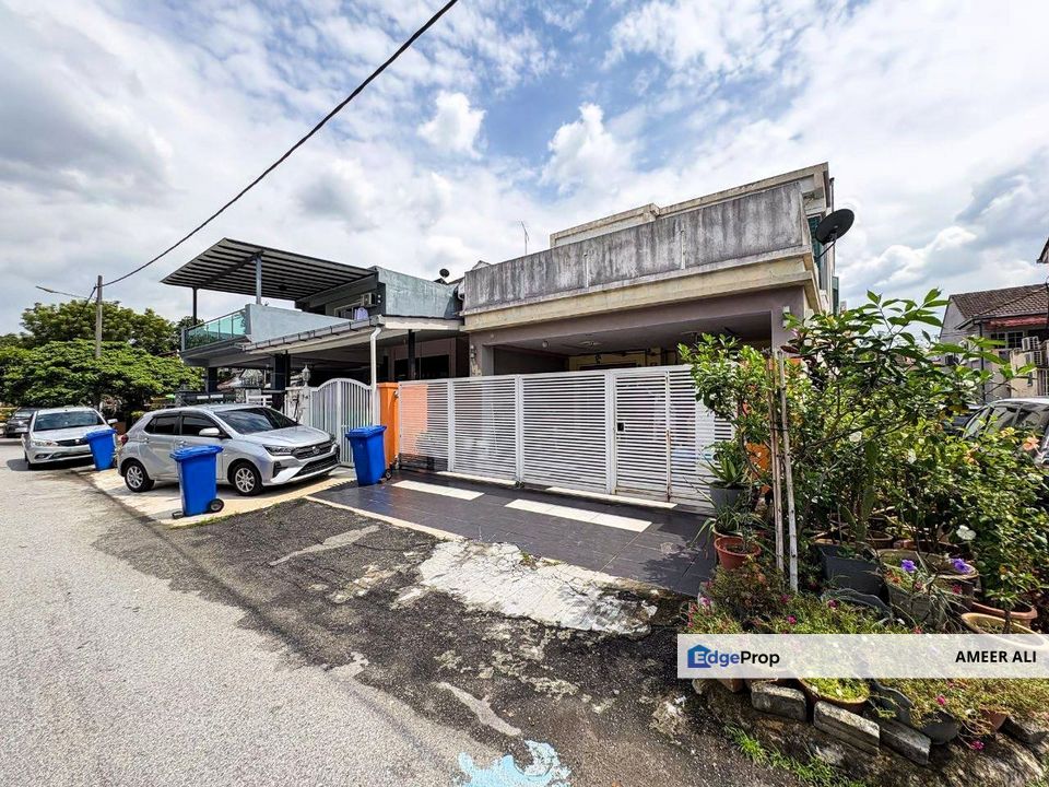 Rare 6 Bedrooms 4 Baths Double Storey End Lot Seksyen 27 Shah Alam, Selangor, Shah Alam