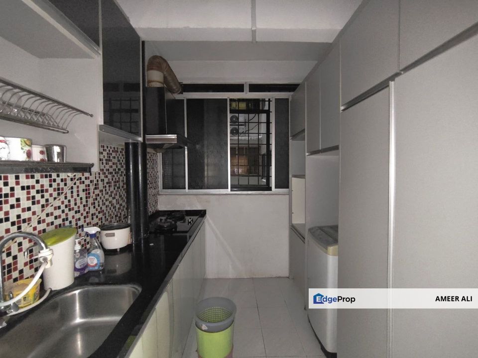 Lakeview Vista Millennium Puchong Furnished Renovated Nearby LRT Puchong Perdana, Selangor, Puchong