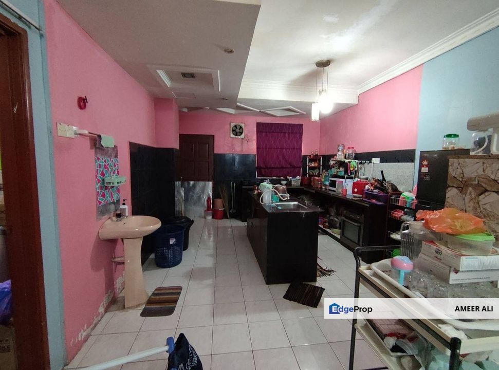 Renovated Extended Termurah SP4 Saujana Putra Double Storey New Paint, Selangor, Jenjarom