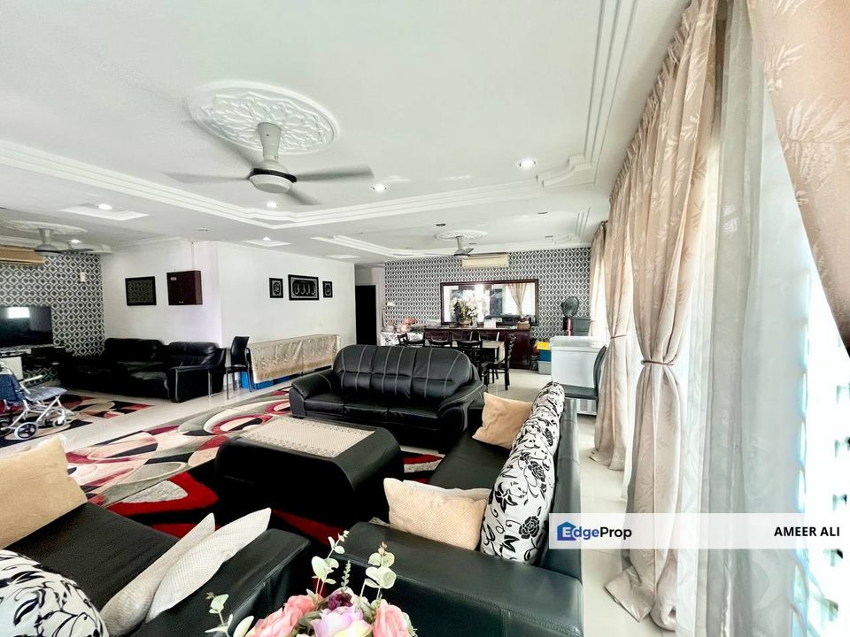 Below 800K Bungalow U6 5001sqft 6 Bedrooms 4 Baths Desa Subang Permai, Selangor, Subang