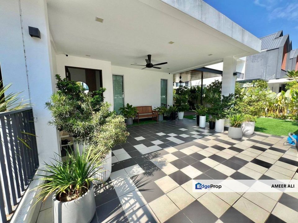 Ebonylane Eco Forest 2 Storey End Lot Freehold Fully Renovated 40x62, Selangor, Semenyih