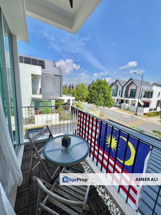 Ebonylane Eco Forest 2 Storey End Lot Freehold Fully Renovated 40x62, Selangor, Semenyih