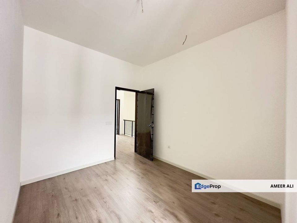 OPEN FACING Nadira Bukit Raja Brand New 4Rooms 4baths 20x75 Freehold, Selangor, Klang