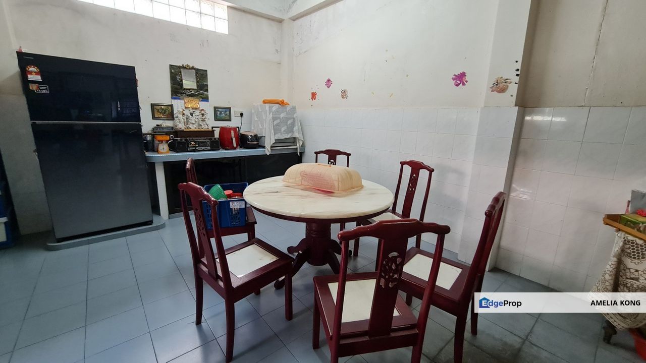 Superlink Corner Lot with Extra Land, Perak, Kinta