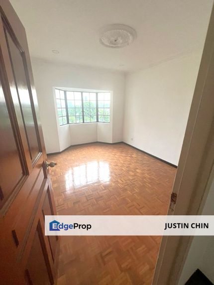 Bella Vista Condo 4r2b,Partially Furnished,Jalan Cahaya indah,Ampang., Selangor, Ampang