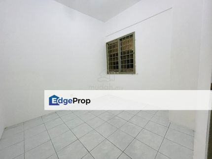 Sri Ria Apartment 3r2b (Corner Unit )Near MRT Kajang, IOI City Mall, Selangor, Kajang
