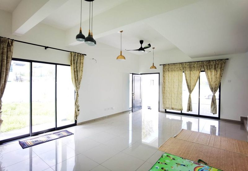 Woodbury Residency, Mahkota Hills Lenggeng Rumah Teres 2 Tingkat Corner Lot 42' x 65'  For Sale