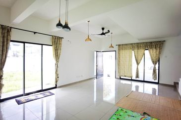 Woodbury Residency, Mahkota Hills Lenggeng Rumah Teres 2 Tingkat Corner Lot 42' x 65'  For Sale