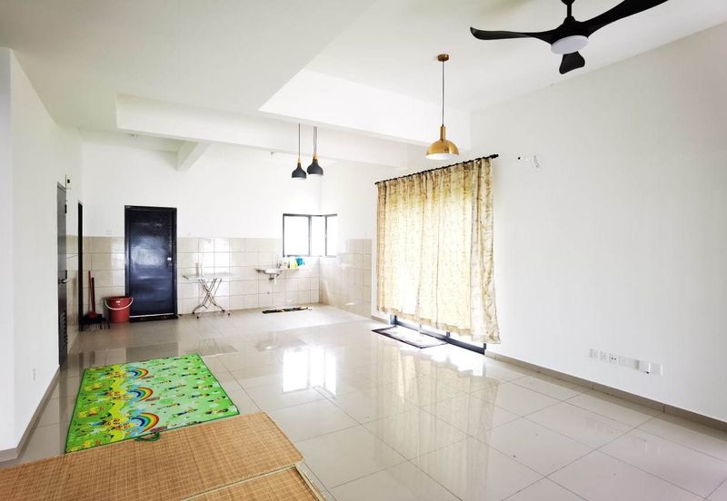 Woodbury Residency, Mahkota Hills Lenggeng Rumah Teres 2 Tingkat Corner Lot 42' x 65'  For Sale