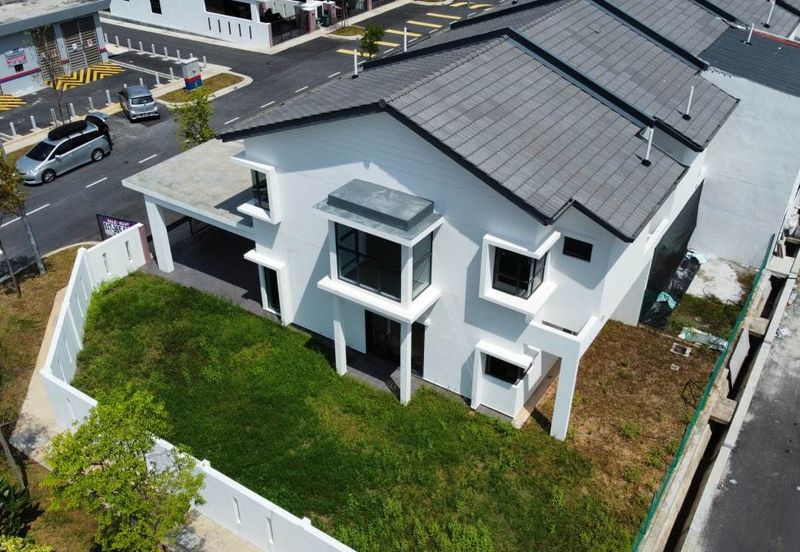 Woodbury Residency, Mahkota Hills Lenggeng Rumah Teres 2 Tingkat Corner Lot 42' x 65'  For Sale