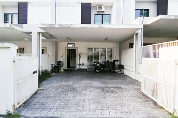 Laman Delfina @ Nilai Impian