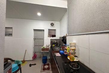 Laman Delfina @ Nilai Impian