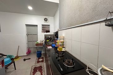 Laman Delfina @ Nilai Impian