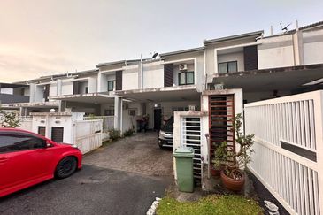 Laman Delfina @ Nilai Impian