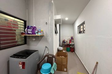 Laman Delfina @ Nilai Impian