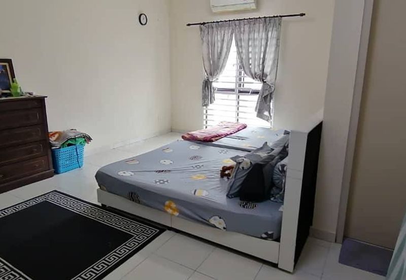 Laman Delfina @ Nilai Impian