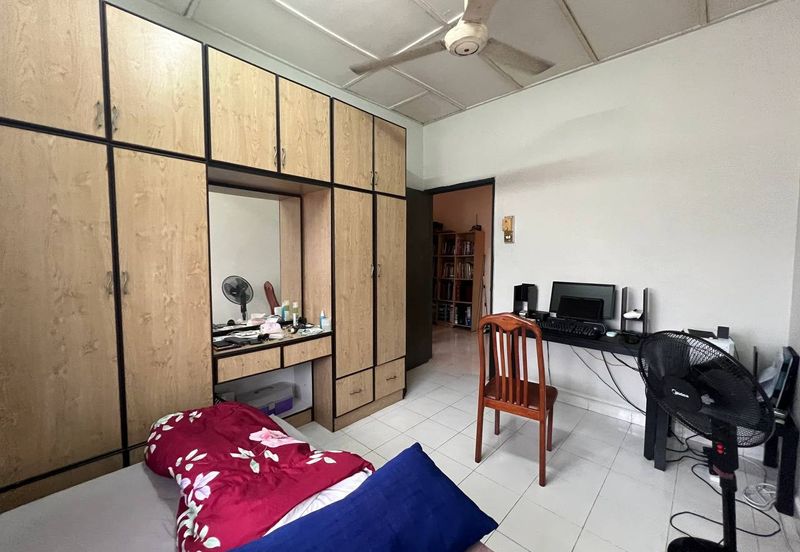 Taman Mawar, Bandar Baru Salak Tinggi