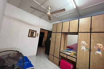 Taman Mawar, Bandar Baru Salak Tinggi