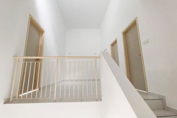 Laman Delfina @ Nilai Impian