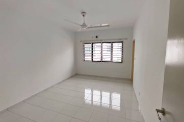 Laman Delfina @ Nilai Impian