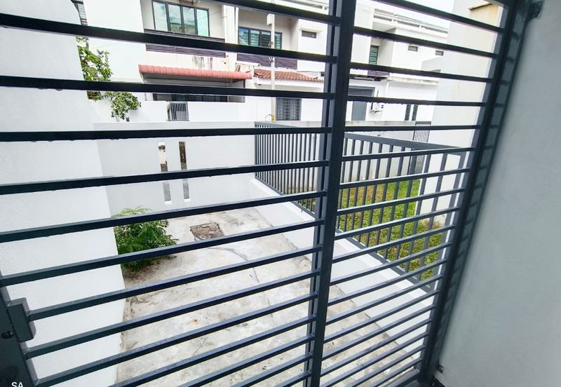 Laman Delfina @ Nilai Impian