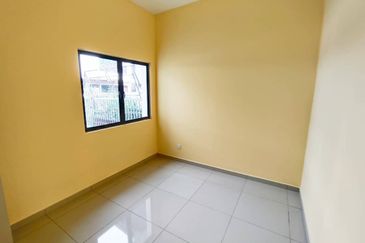 Laman Delfina @ Nilai Impian