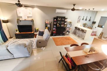 Laman Delfina @ Nilai Impian