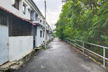 Laman Delfina @ Nilai Impian