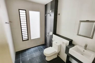 Laman Delfina @ Nilai Impian