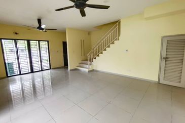 Laman Delfina @ Nilai Impian