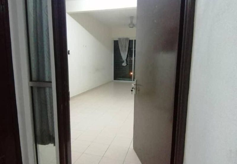 ANGGERIK COURT APARTMENT (PUTRA NILAI)