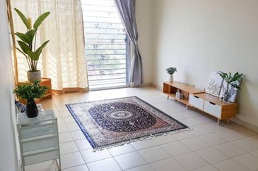 ANGGERIK COURT APARTMENT (PUTRA NILAI)