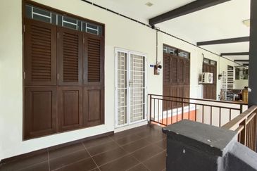 RUMAH TERES SETINGKAT TAMAN PANDAN JAYA SEKSYEN 1, MELAKA UNTUK DIJUAL